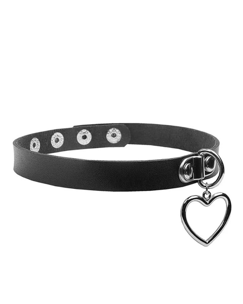 collar encaje corazon